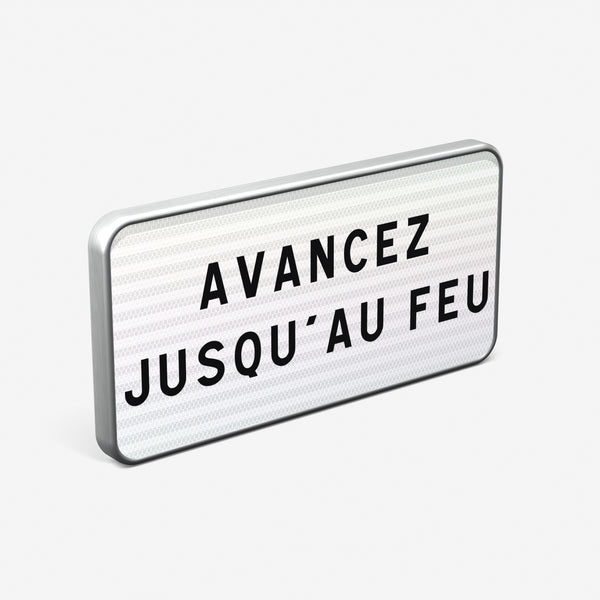 Panonceau routier AVANCEZ JUSQU'AU FEU M9z deux lignes 700×350 mm, vue trois quarts