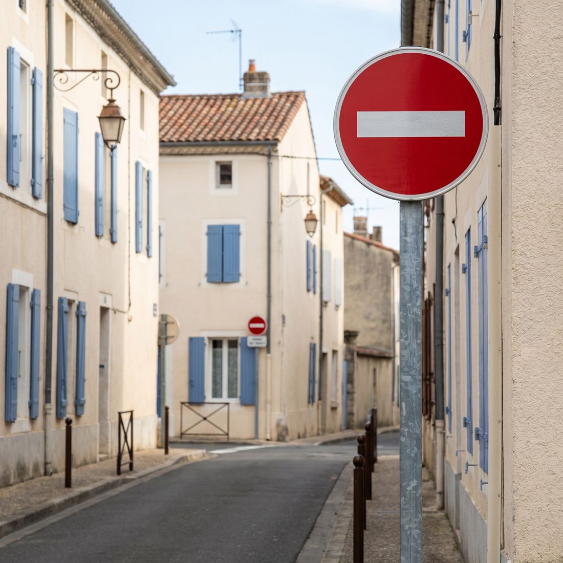 Panneau routier sens interdit à tout véhicule B1 Image secondaire du produit