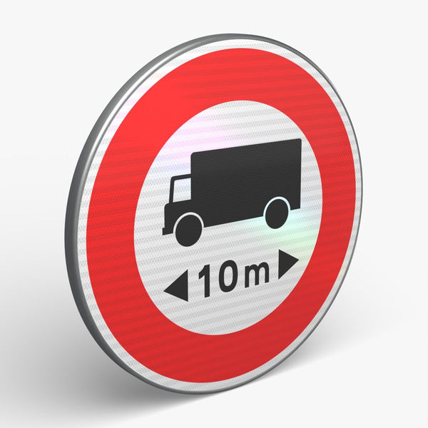 Panneau B10A — Accès interdit aux véhicules dont la longueur dépasse la valeur indiquée — vue 3/4 face