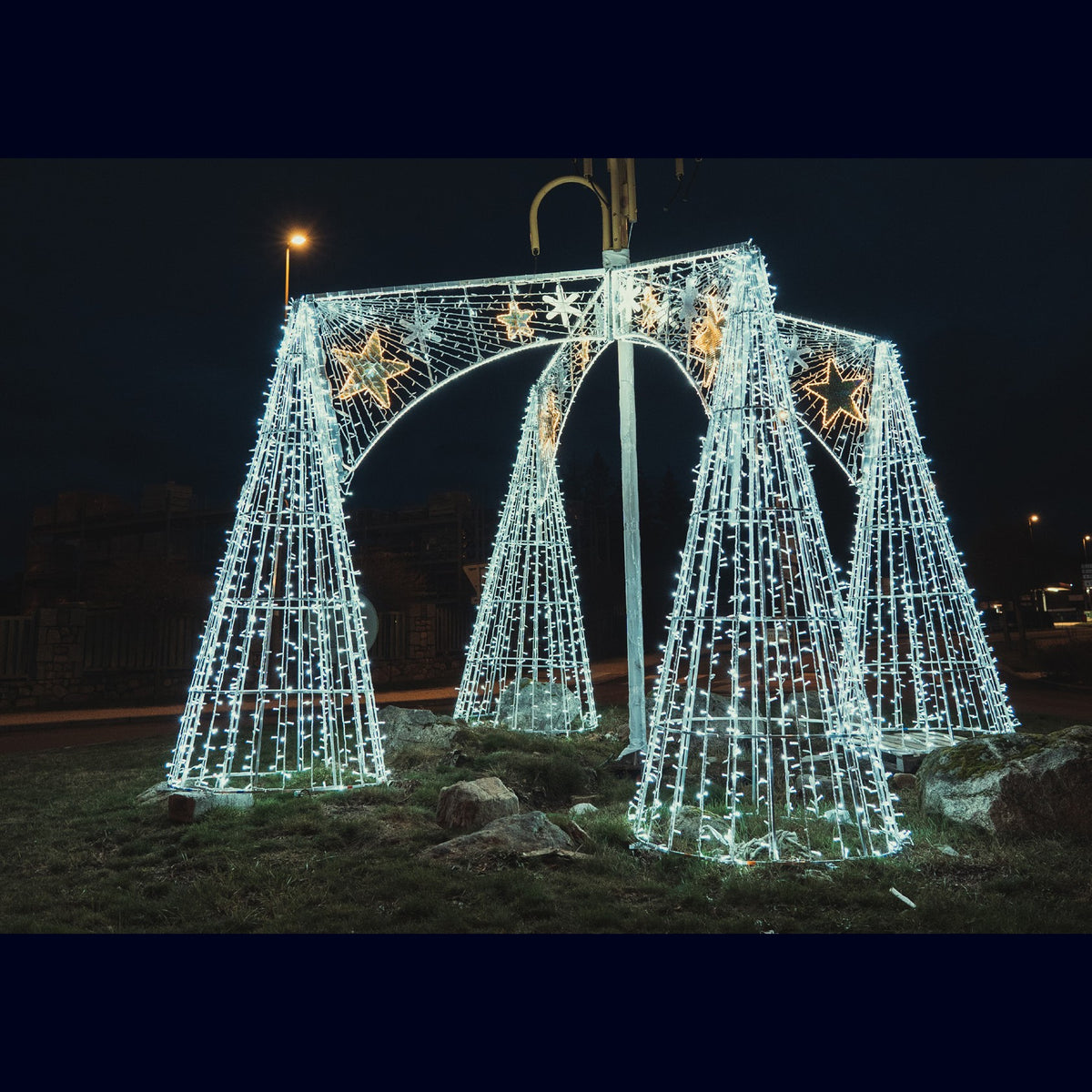 Arche gloriette 3D en situation, à la tombée de la nuit